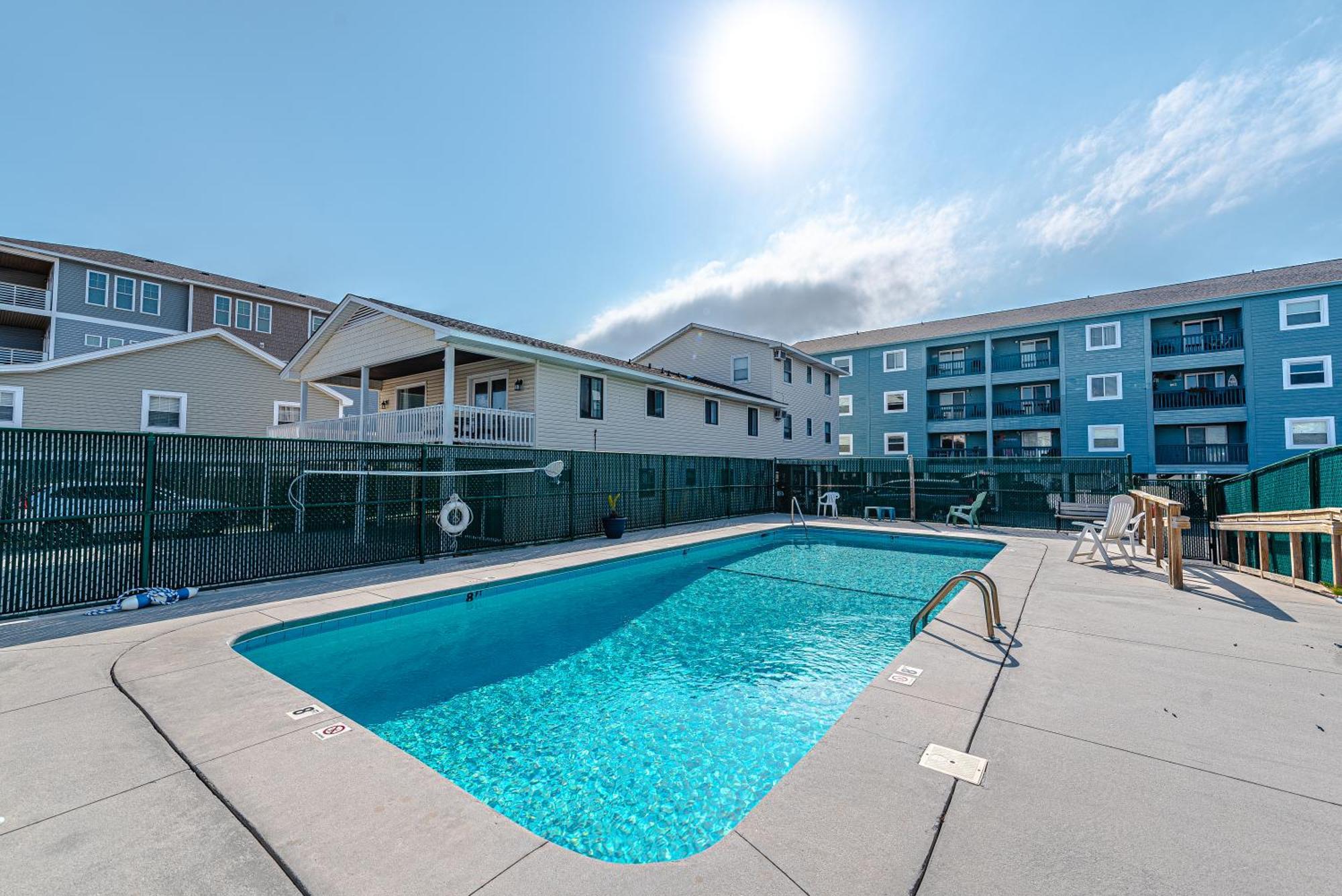 Hang Ten Hideaway, Pool, Condo, Parking - 6 Person Max Occupancy Carolina Beach Exterior photo