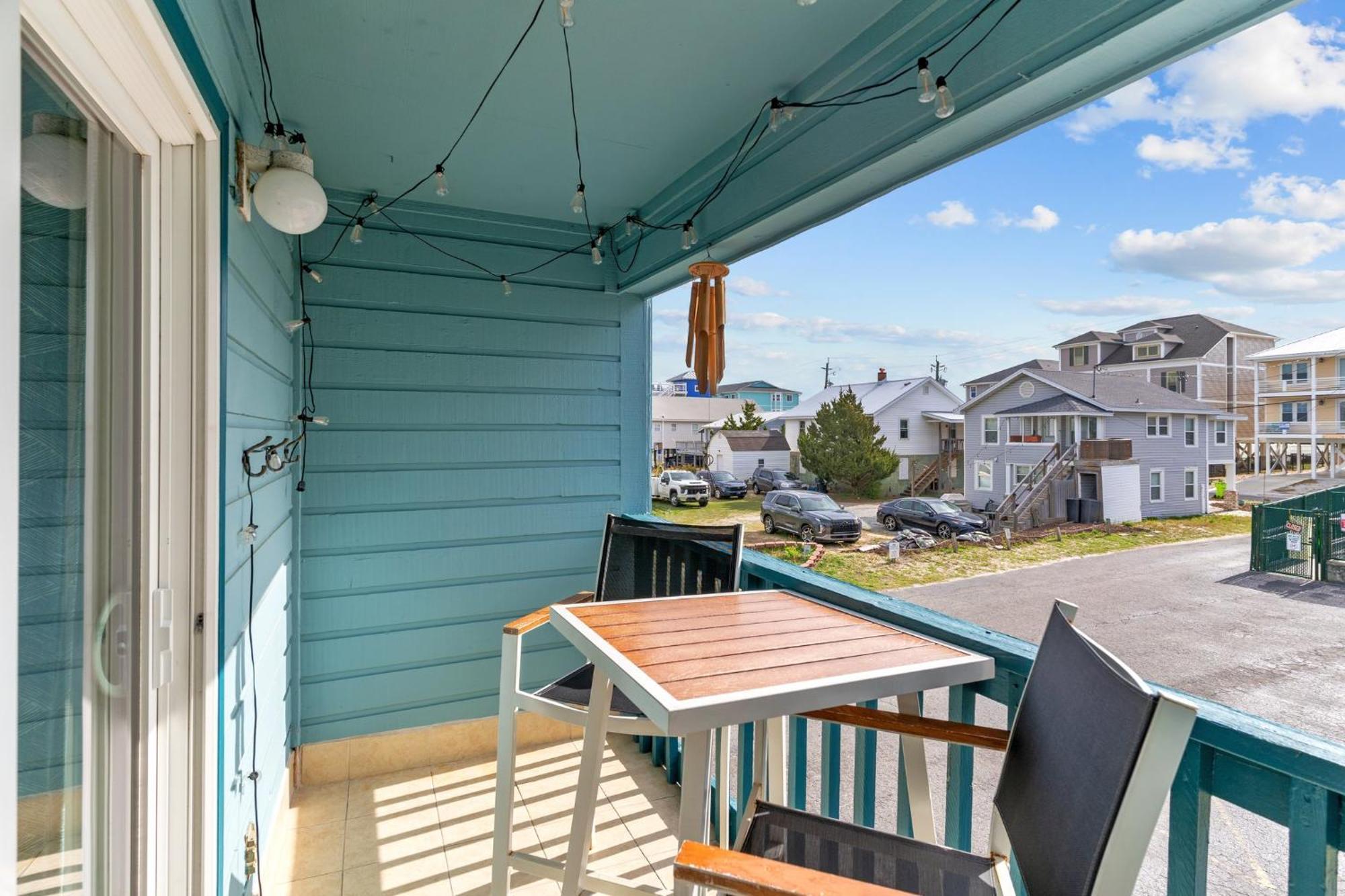 Hang Ten Hideaway, Pool, Condo, Parking - 6 Person Max Occupancy Carolina Beach Exterior photo